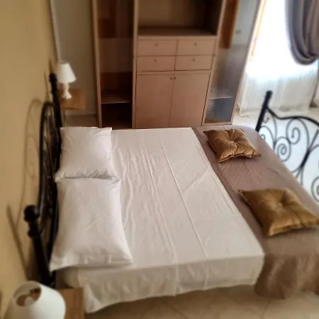 Bed & Breakfast Mary Family